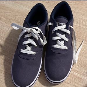 Heelys never worn